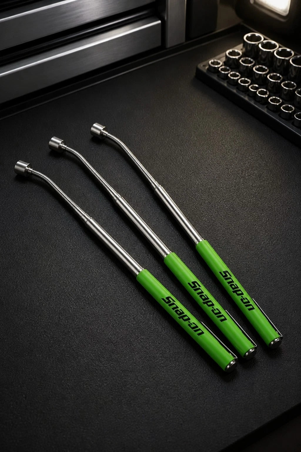 Magnetic Telescoping Pick Up Tool