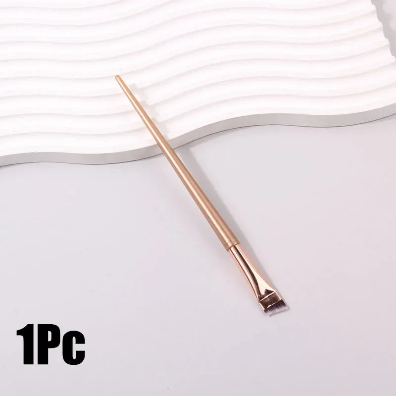 CNK Eyeliner & Brow Brush